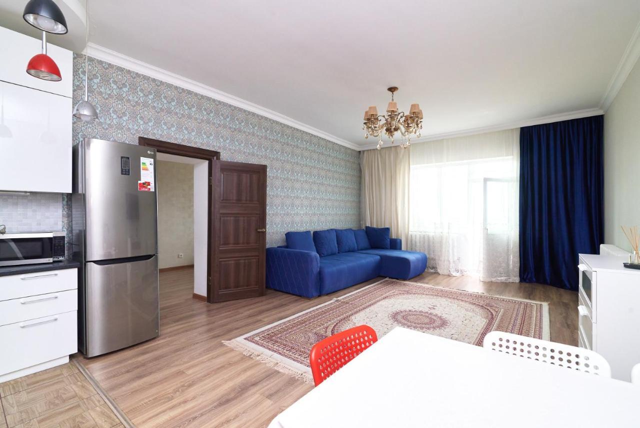Квартира В Самом Центре Столицы Казахстана Apartment Astana Ngoại thất bức ảnh